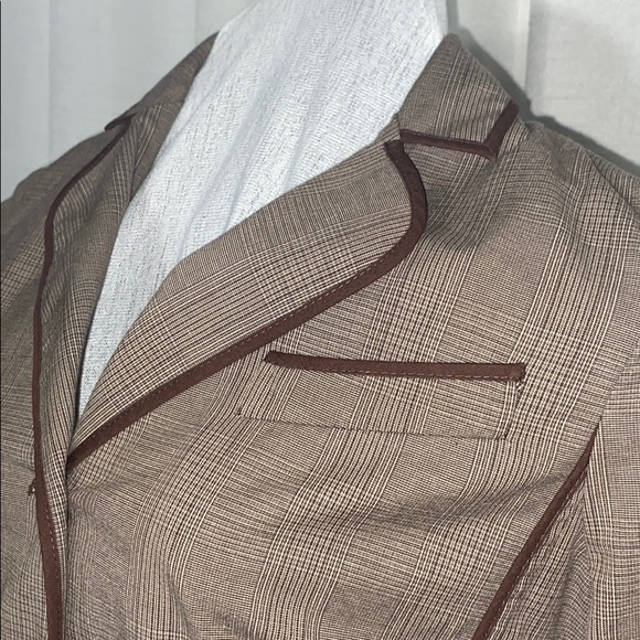 Plaid BCBG Jacket w/Piping Detail - Picture 3 of 7